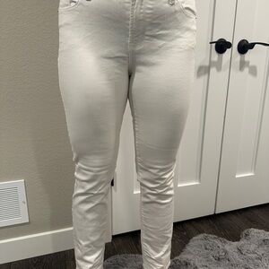 Old Navy Women's Straight Leg White Jeans